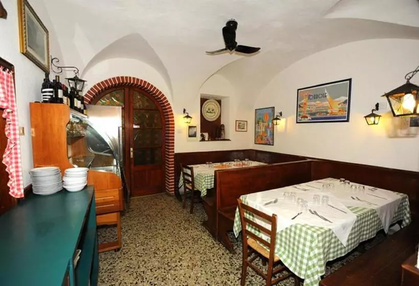 ホテル Albergo La Montanara