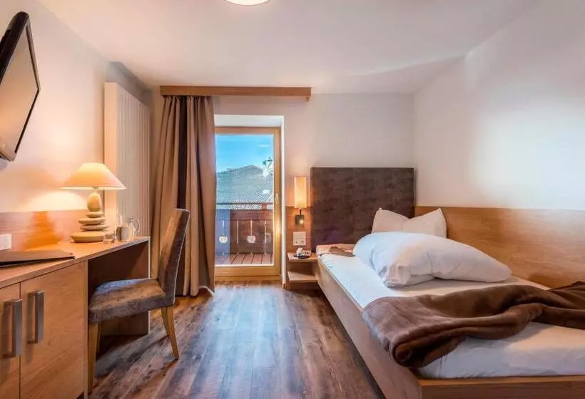 Hotelli Alpenfrieden