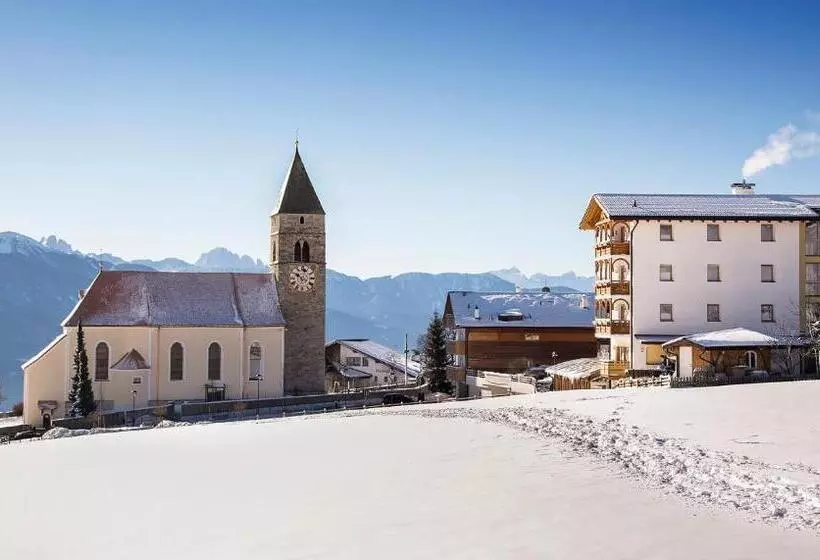 Hotelli Alpenfrieden