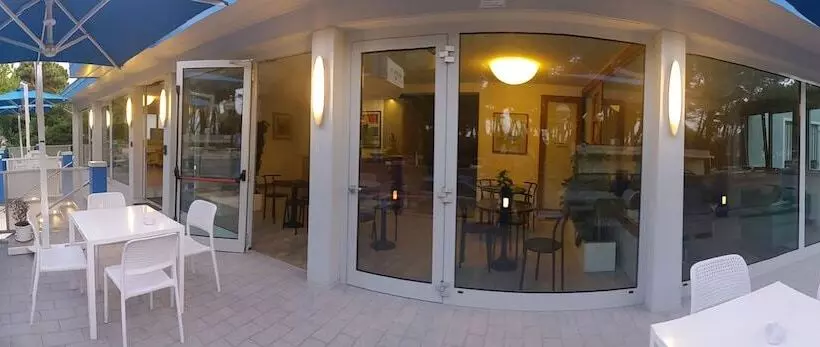 هتل Bermuda