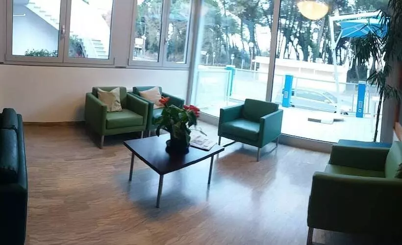 هتل Bermuda