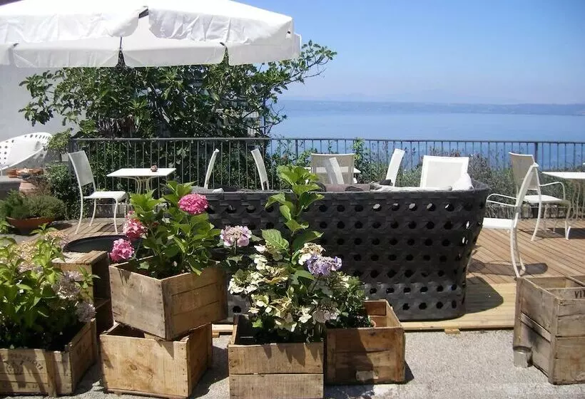Hotelli Il Caminetto Montefiascone