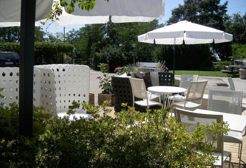 בית מלון כפרי Il Caminetto Montefiascone