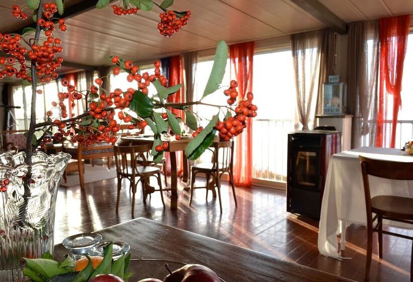 Отель Il Caminetto Montefiascone