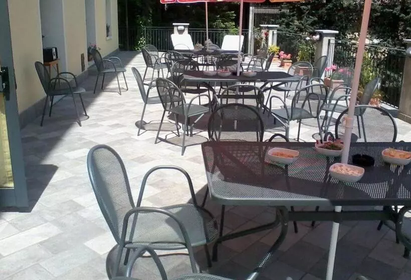 Hotelli Miravalle 2000