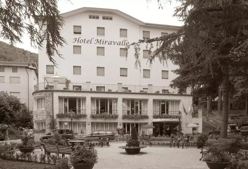 Hotelli Miravalle 2000