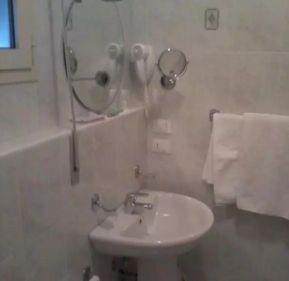 Hotelli Miravalle 2000