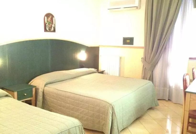 ホテル Ristorante Amitrano