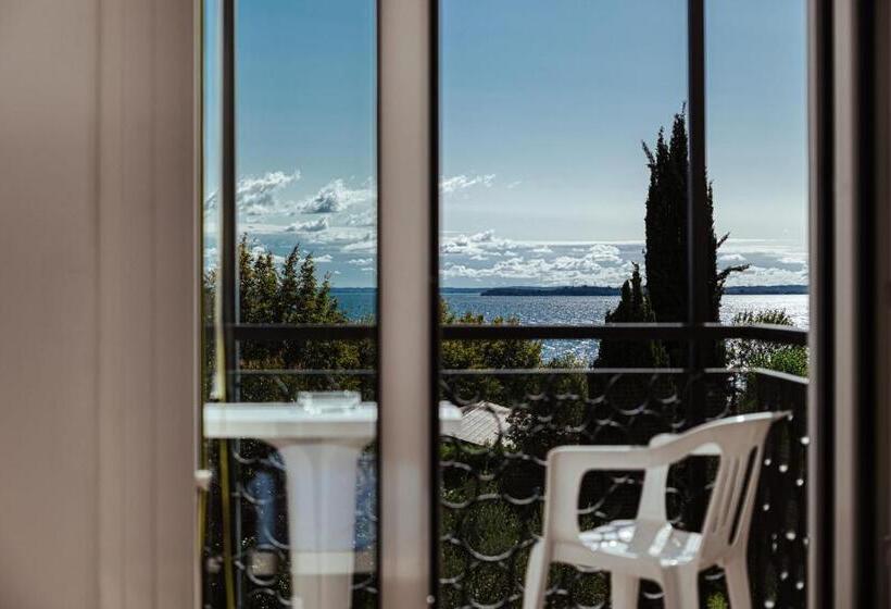 استراحتگاه Camping Zocco