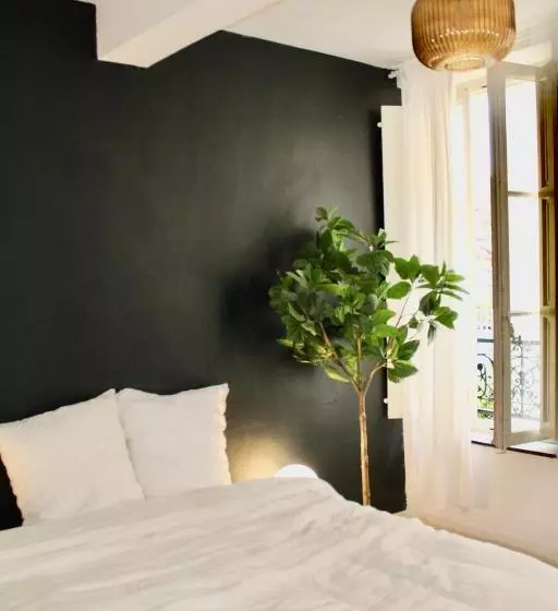 ベッドアンドブレックファースト Maison Merci   Maison D Hôtes