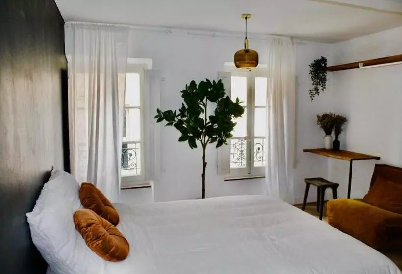 ベッドアンドブレックファースト Maison Merci   Maison D Hôtes