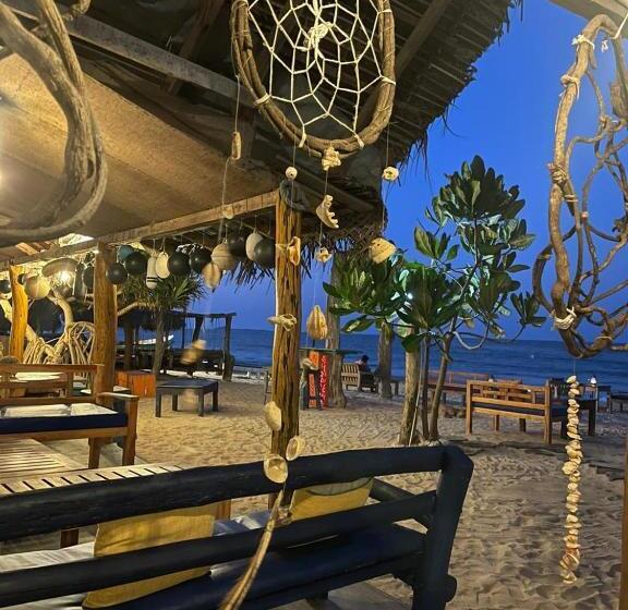 ベッドアンドブレックファースト Vitamin Sea Beach Hostel