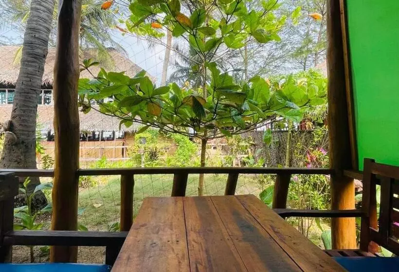 ベッドアンドブレックファースト Vitamin Sea Beach Hostel