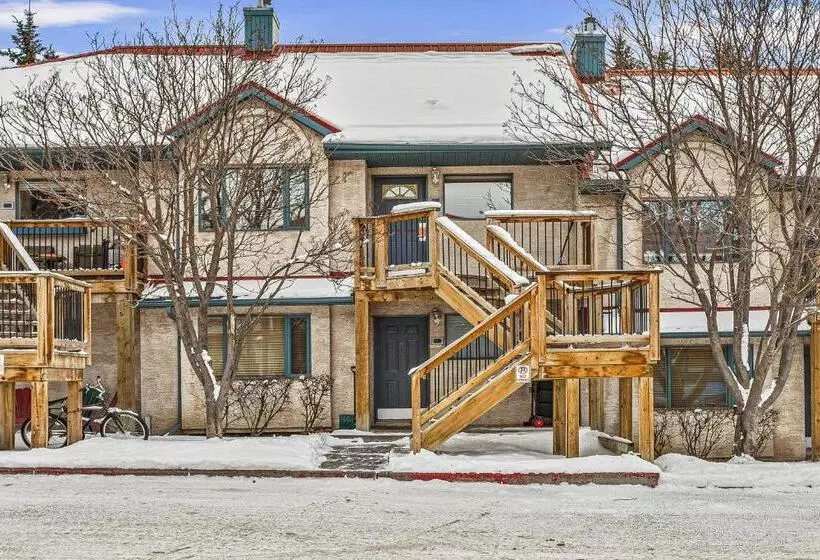 Bow Valley Chalets Entire 2 Bedrooms Townhouse