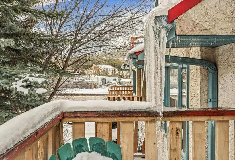 Bow Valley Chalets Entire 2 Bedrooms Townhouse