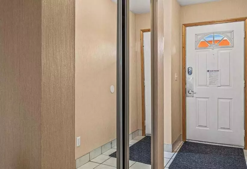 Bow Valley Chalets Entire 2 Bedrooms Townhouse