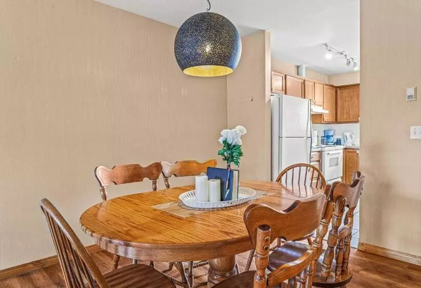 Bow Valley Chalets Entire 2 Bedrooms Townhouse