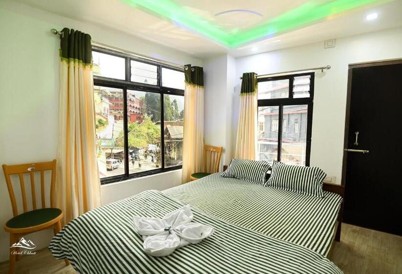 ホテル Chhuti Lava