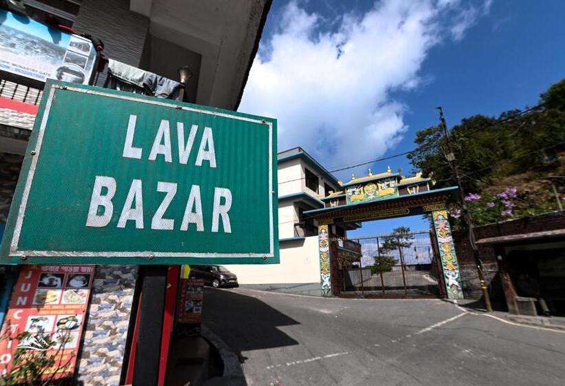 ホテル Chhuti Lava