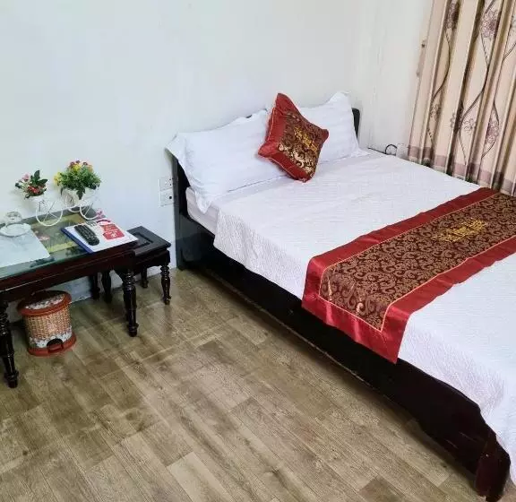 هتل Khách Sạn Viễn đông