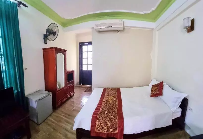 هتل Khách Sạn Viễn đông