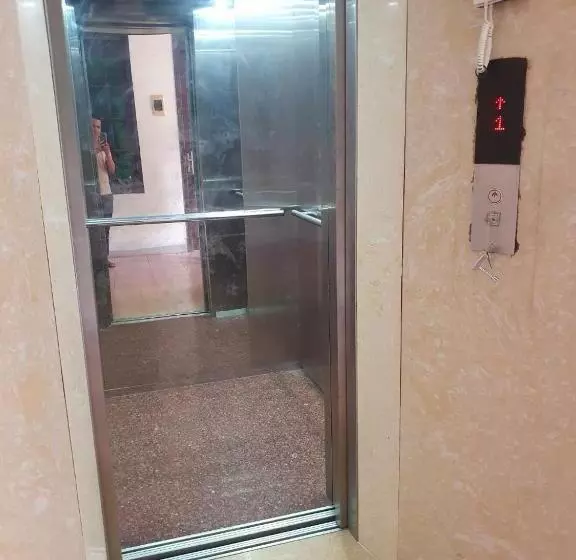 هتل Khách Sạn Viễn đông