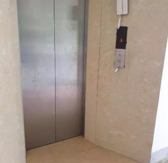 هتل Khách Sạn Viễn đông