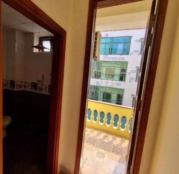 هتل Khách Sạn Viễn đông