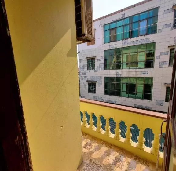 هتل Khách Sạn Viễn đông