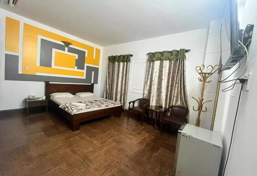 هتل Nhật Vân 2