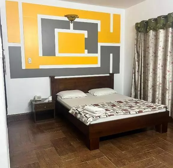 هتل Nhật Vân 2