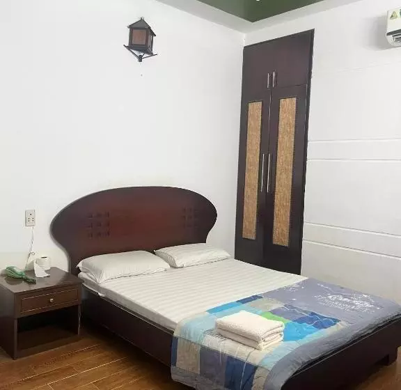هتل Nhật Vân 2