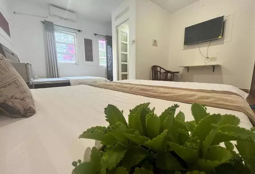 هتل Nhật Vân 2