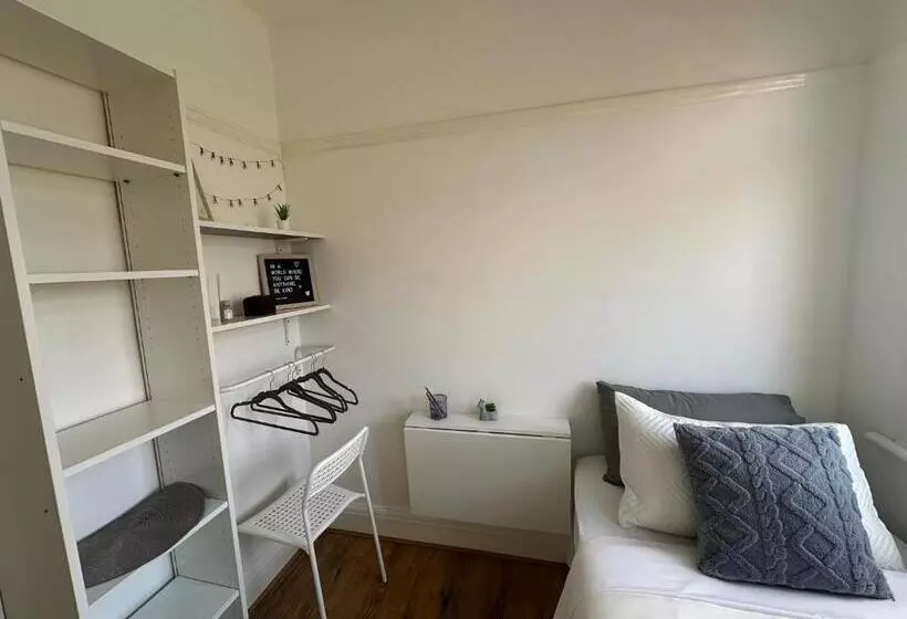 ペンション Downhills Way   North London   Rooms