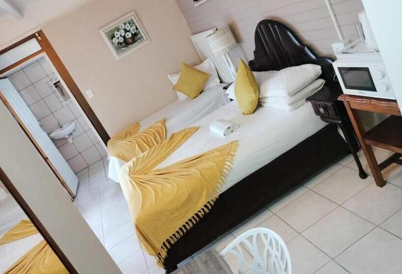 פנסיון John Bailie Guest Lodge