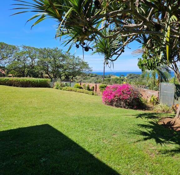 פנסיון John Bailie Guest Lodge