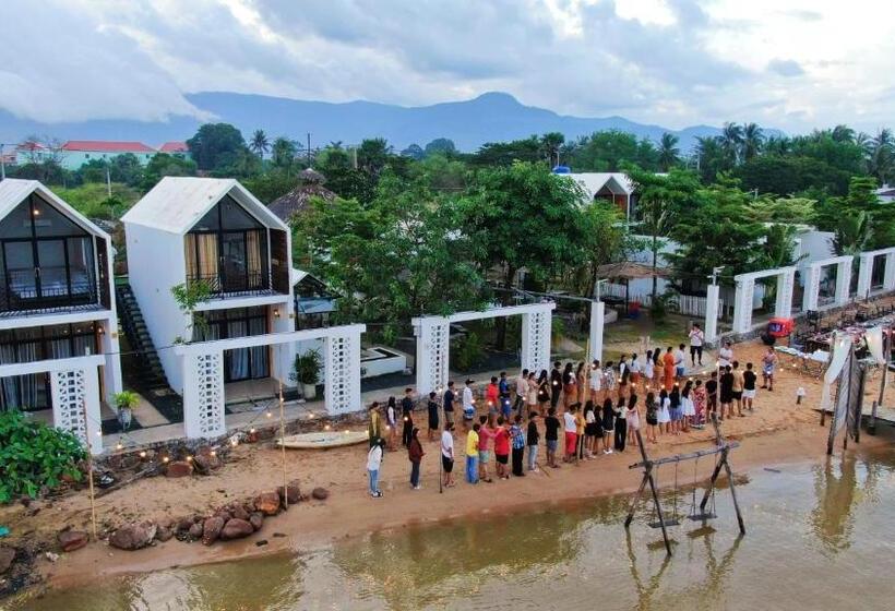 פנסיון Port Ville Resort