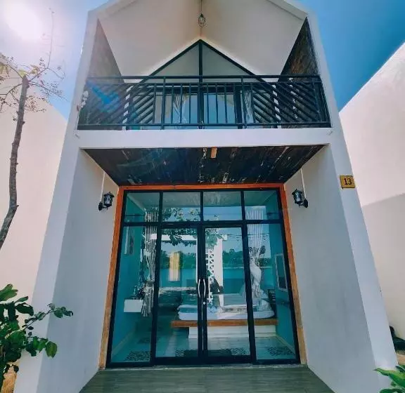 پانسیون Port Ville Resort