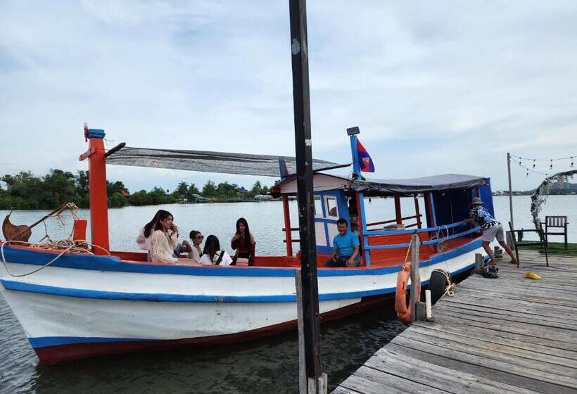 פנסיון Port Ville Resort