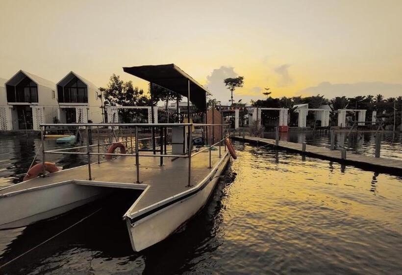 פנסיון Port Ville Resort