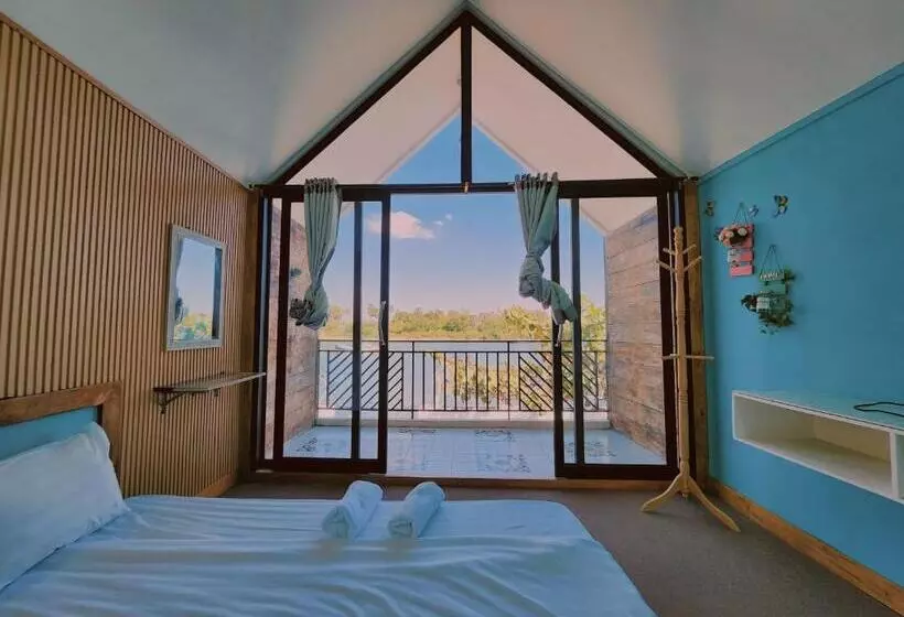 پانسیون Port Ville Resort