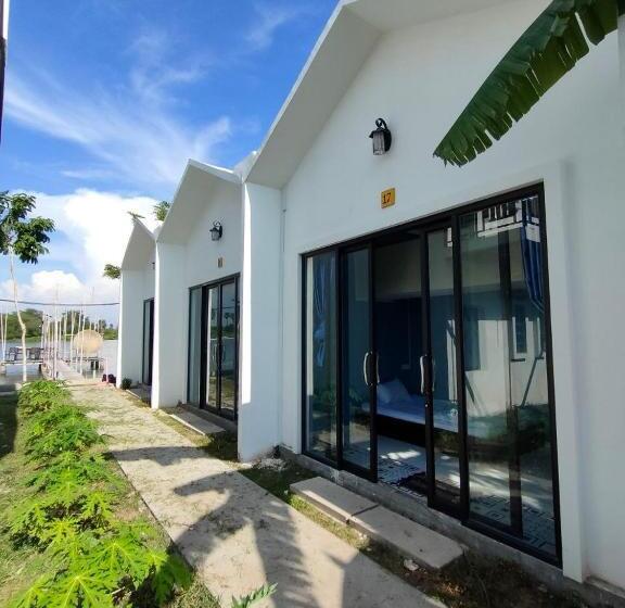 פנסיון Port Ville Resort