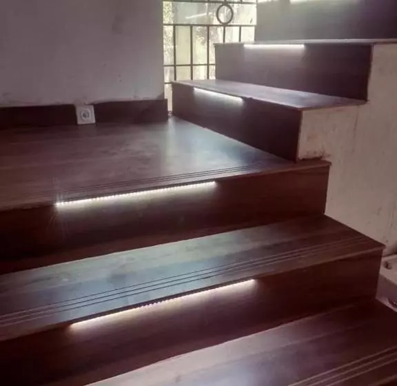 پانسیون Sanumaya Guest House