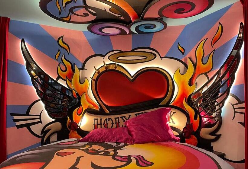 پانسیون The Sin Suite