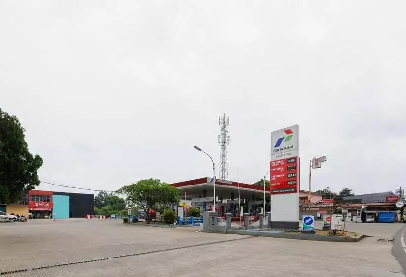 Sans Hotel Cibanteng Dramaga Bogor