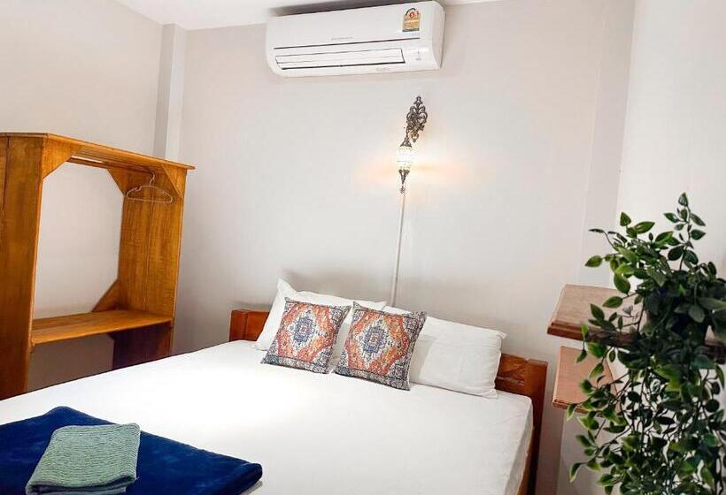 הוסטל Jungle Vibes