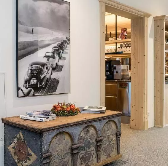 تختخواب و صبحانه Glockneralm   Only Accessible By Ski Lift