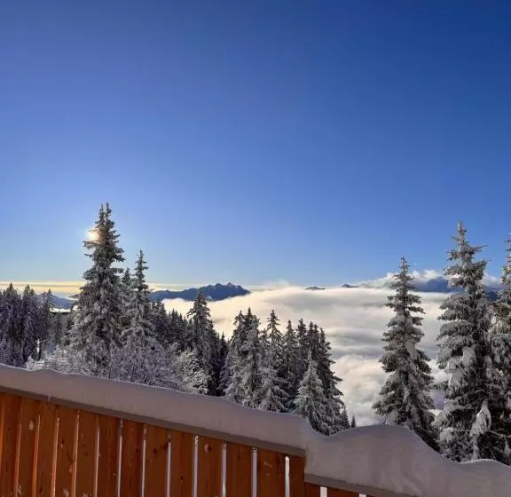 تختخواب و صبحانه Glockneralm   Only Accessible By Ski Lift