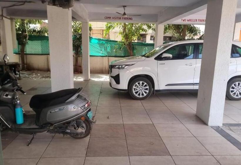 Отель A1 Plaza, Ahmedabad