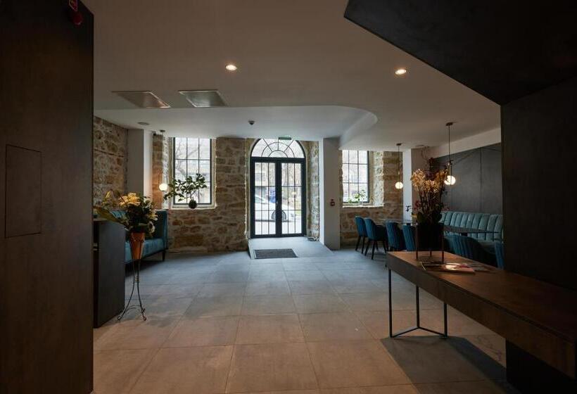 בית מלון כפרי Bizarre Boutique